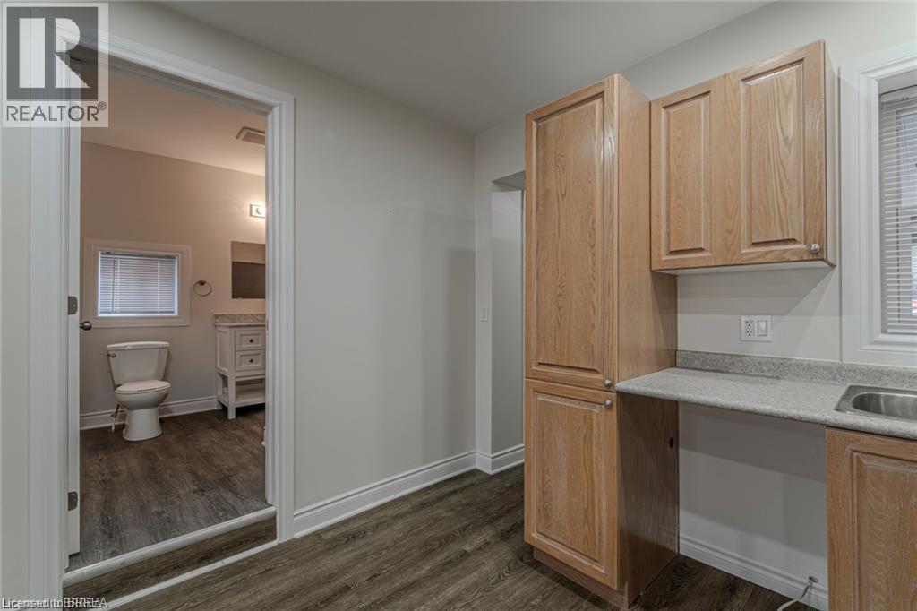 5 Halls Avenue, Brantford, Ontario  N3T 3X2 - Photo 9 - 40788515