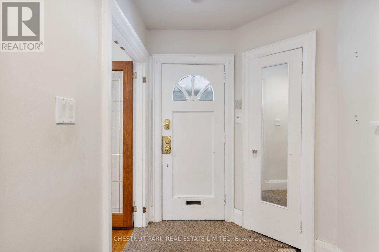 511 Davenport Road, Toronto, Ontario  M4V 1B8 - Photo 5 - C12550104