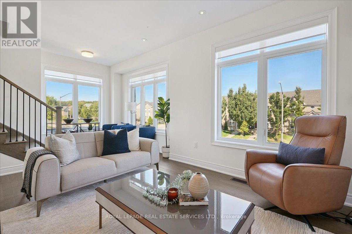 2180 Postmaster Drive, Oakville, Ontario L6M 5T1 - Photo 15 - W12437859