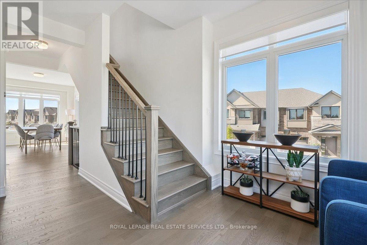 2180 Postmaster Drive, Oakville, Ontario L6M 5T1 - Photo 18 - W12437859