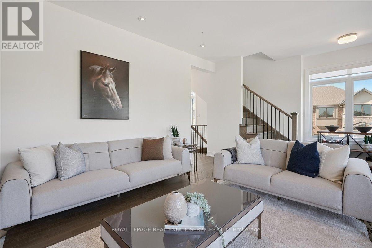 2180 Postmaster Drive, Oakville, Ontario L6M 5T1 - Photo 14 - W12437859