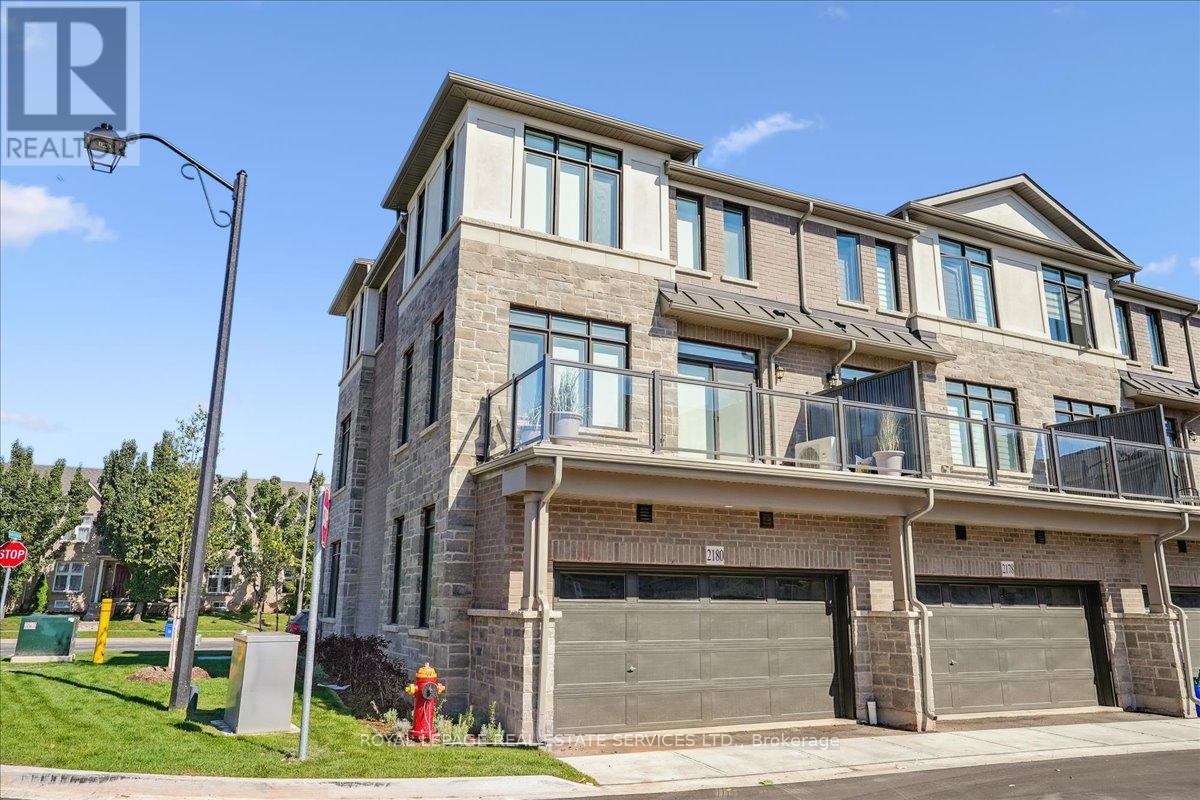 2180 Postmaster Drive, Oakville, Ontario L6M 5T1 - Photo 36 - W12437859