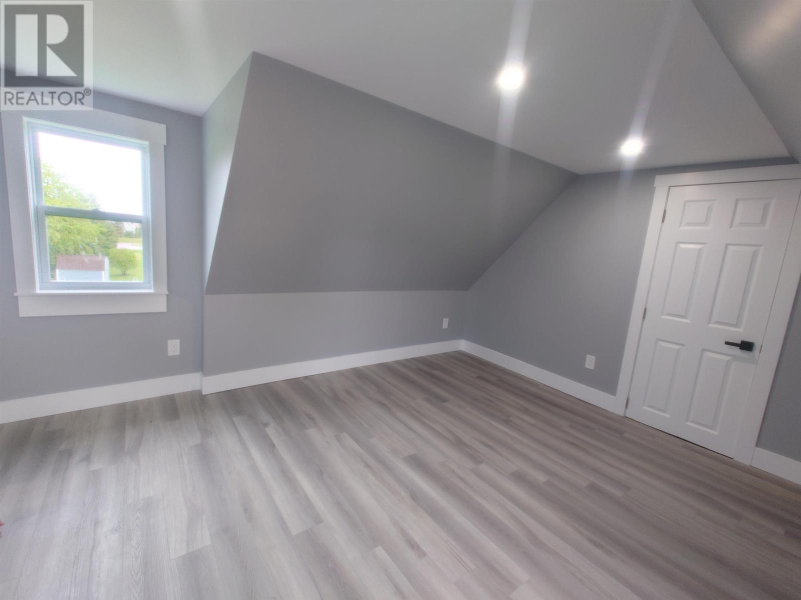 41 Main Drive East, Miscouche, Prince Edward Island C0B 1T0 - Photo 4 - 202528070