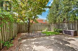 1296 Valerie Crescent W, Oakville, Ontario  L6J 7E5 - Photo 17 - W12550106