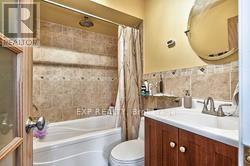 1296 Valerie Crescent W, Oakville, Ontario  L6J 7E5 - Photo 9 - W12550106