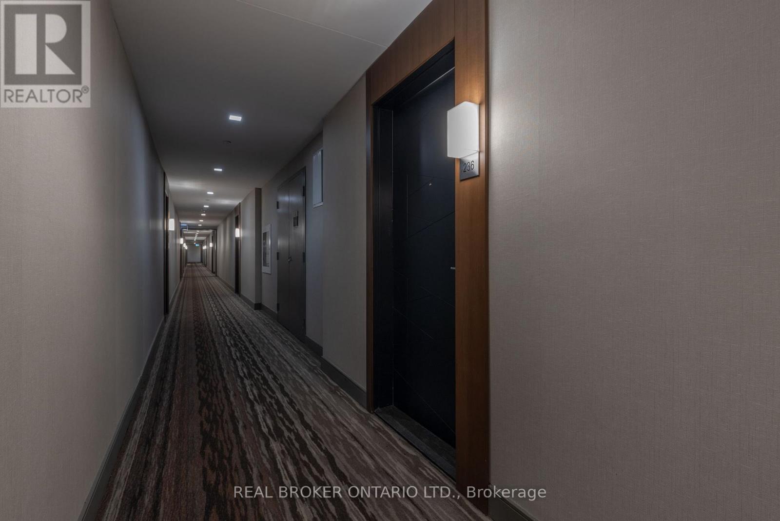 236 - 1575 Lakeshore Road W, Mississauga, Ontario  L5J 1J4 - Photo 2 - W12550118