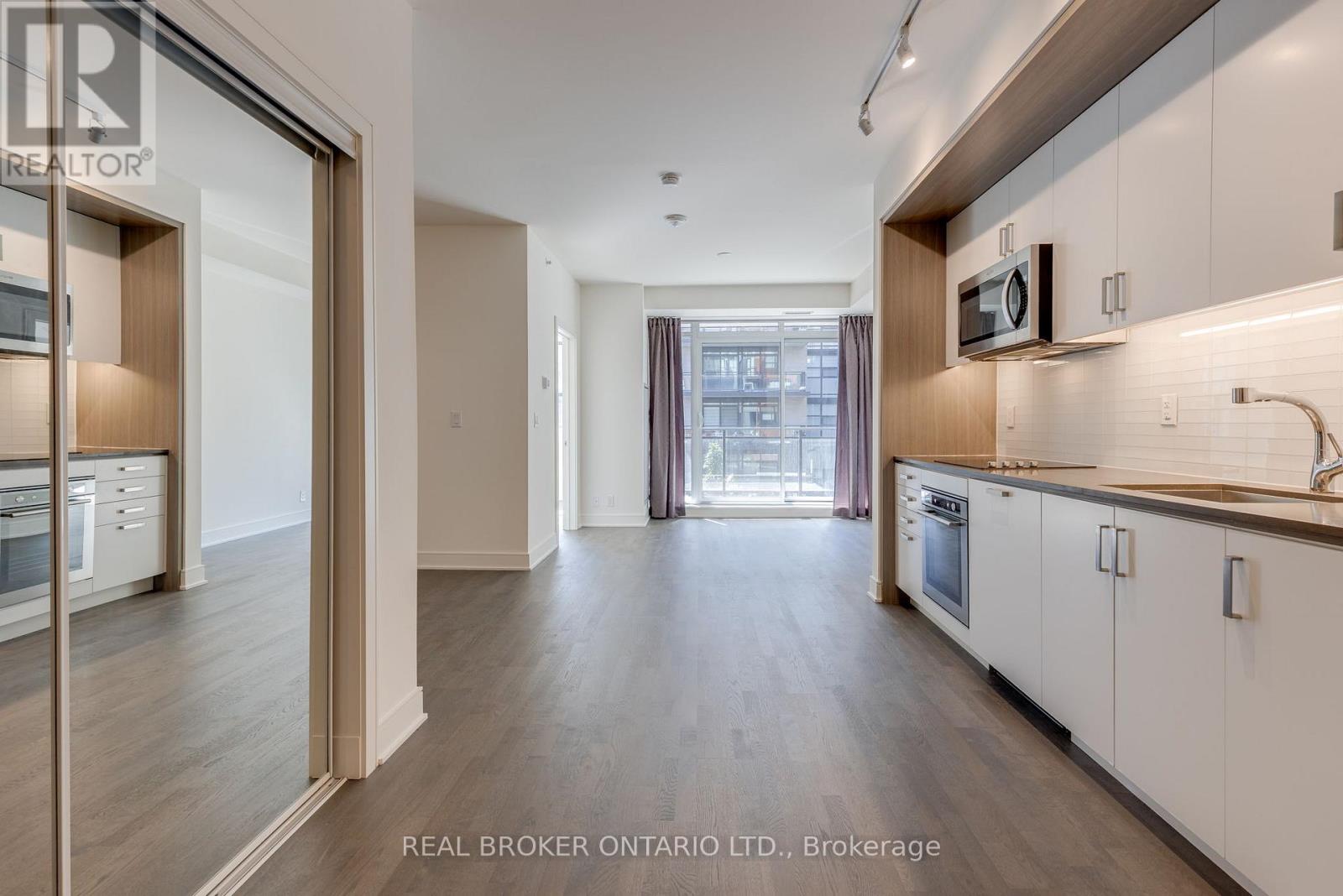 236 - 1575 Lakeshore Road W, Mississauga, Ontario  L5J 1J4 - Photo 3 - W12550118