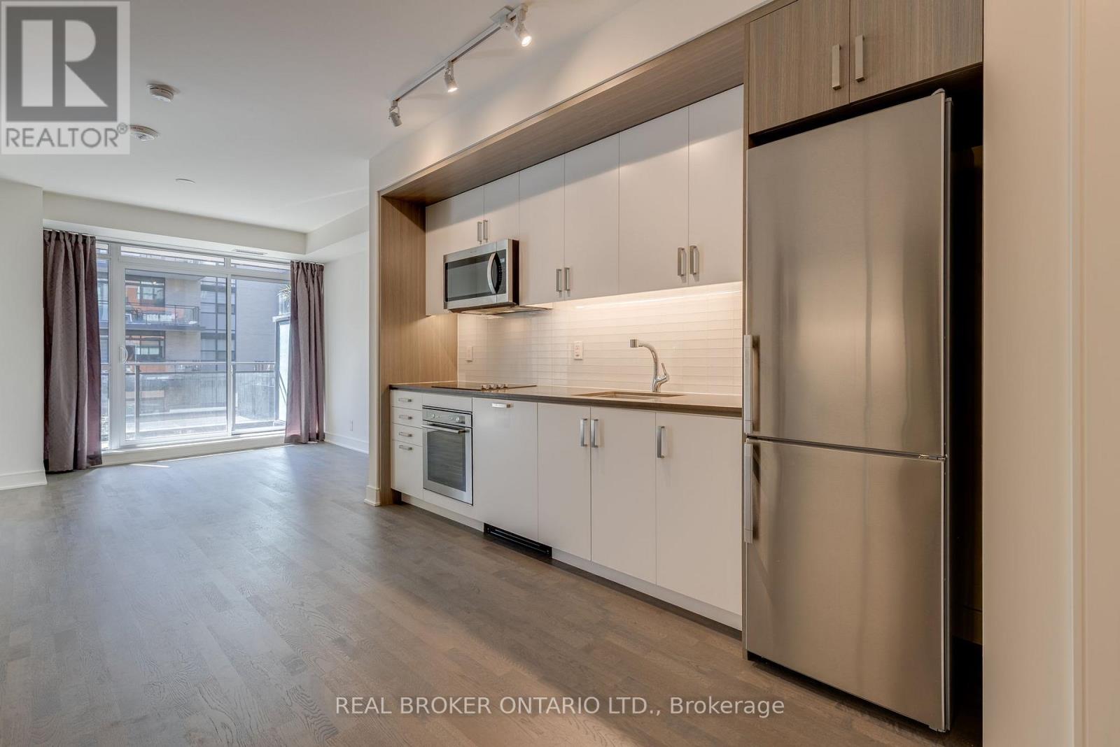 236 - 1575 Lakeshore Road W, Mississauga, Ontario  L5J 1J4 - Photo 4 - W12550118