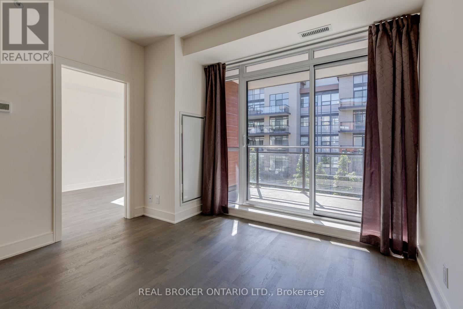 236 - 1575 Lakeshore Road W, Mississauga, Ontario  L5J 1J4 - Photo 7 - W12550118