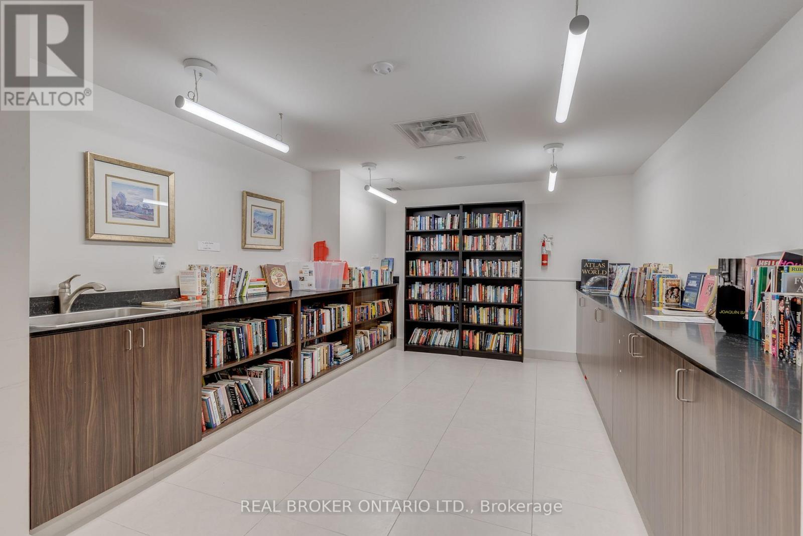 236 - 1575 Lakeshore Road W, Mississauga, Ontario  L5J 1J4 - Photo 27 - W12550120