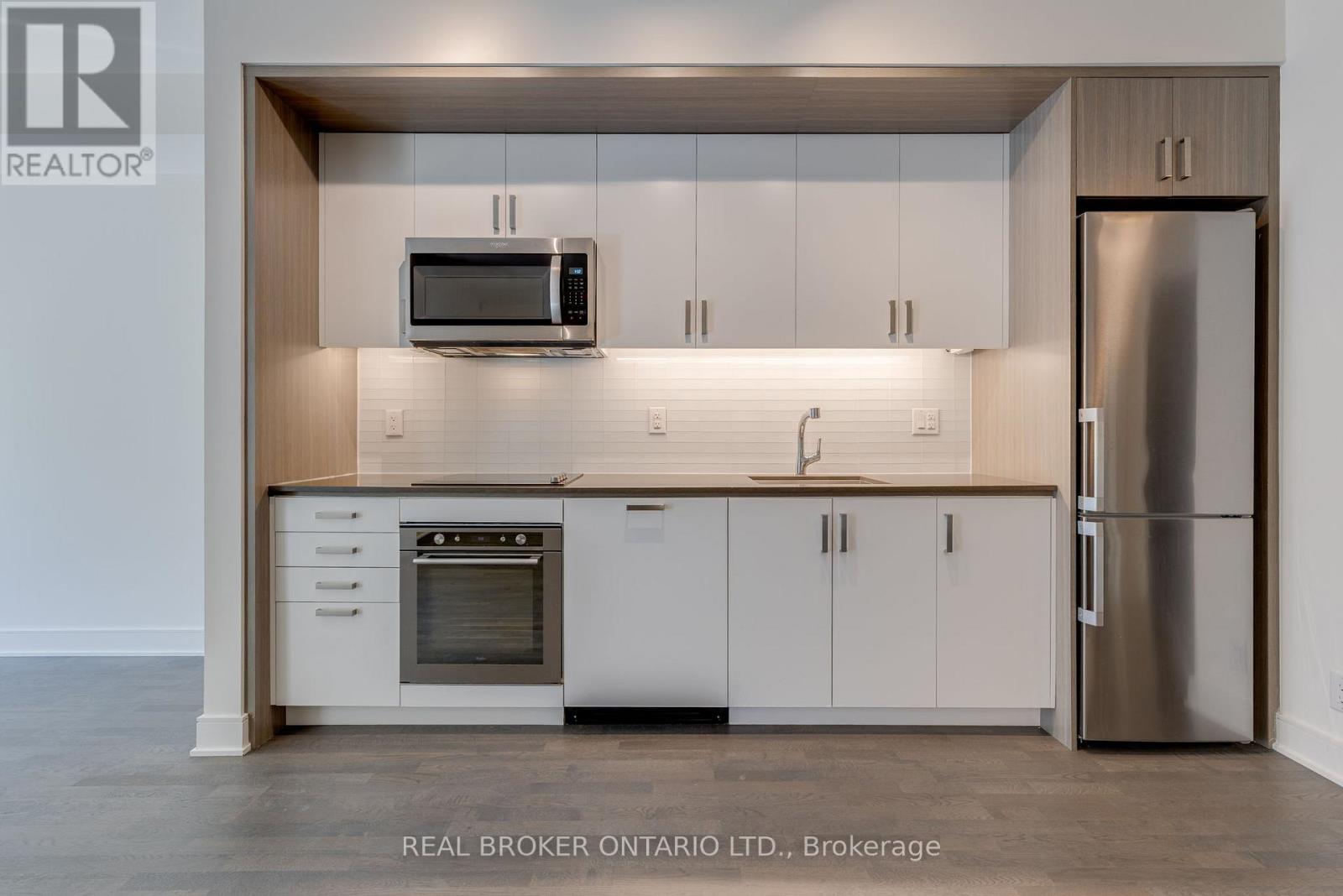 236 - 1575 Lakeshore Road W, Mississauga, Ontario  L5J 1J4 - Photo 6 - W12550120