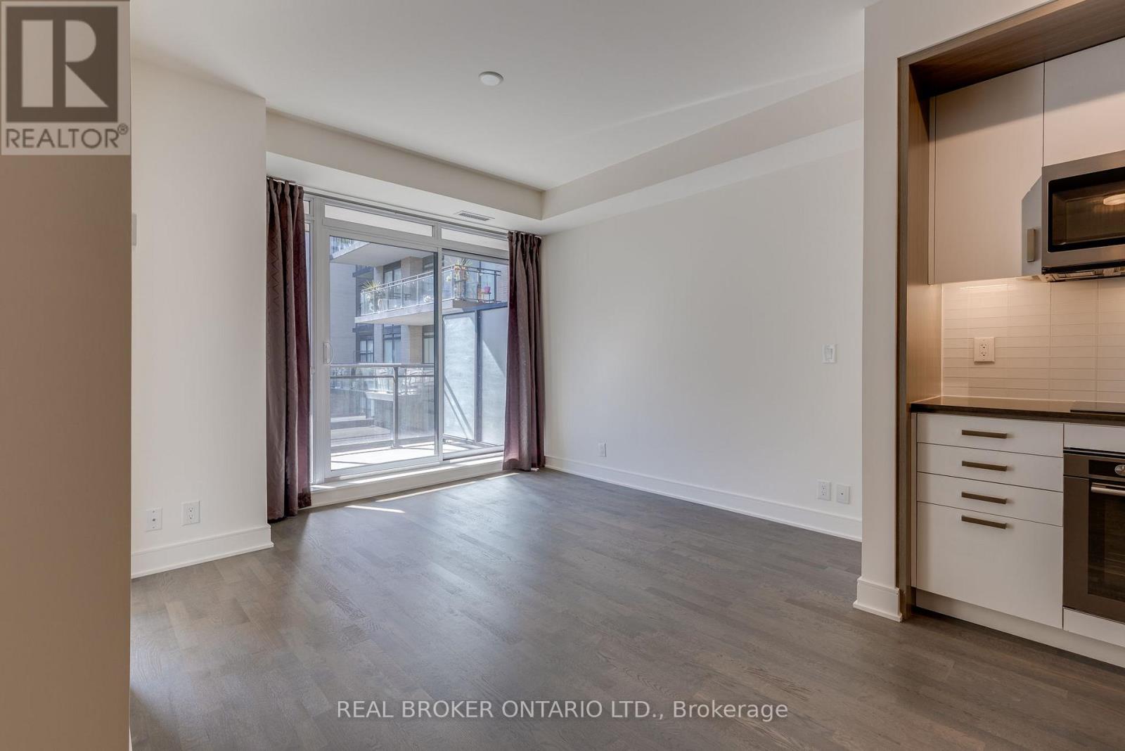 236 - 1575 Lakeshore Road W, Mississauga, Ontario  L5J 1J4 - Photo 7 - W12550120