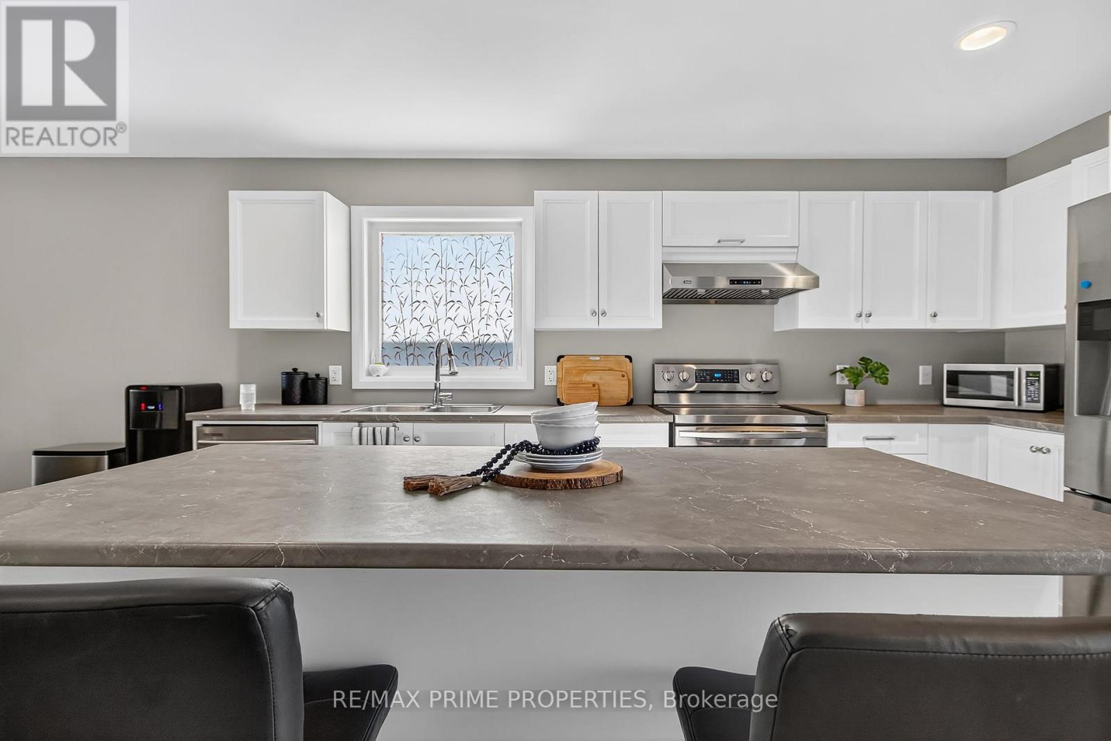 110 Moonstone Crescent, Chatham-Kent, Ontario  N7M 0S2 - Photo 10 - X12550110