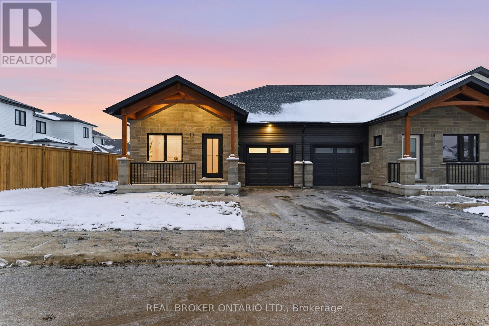 UNIT 17 - 29 WEYMOUTH STREET, Woolwich, Ontario