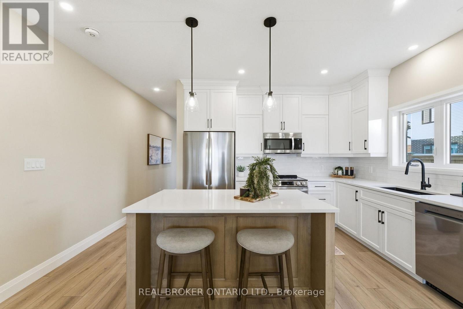 25 - 29 Weymouth Street, Woolwich, Ontario  N3B 0G3 - Photo 6 - X12550130