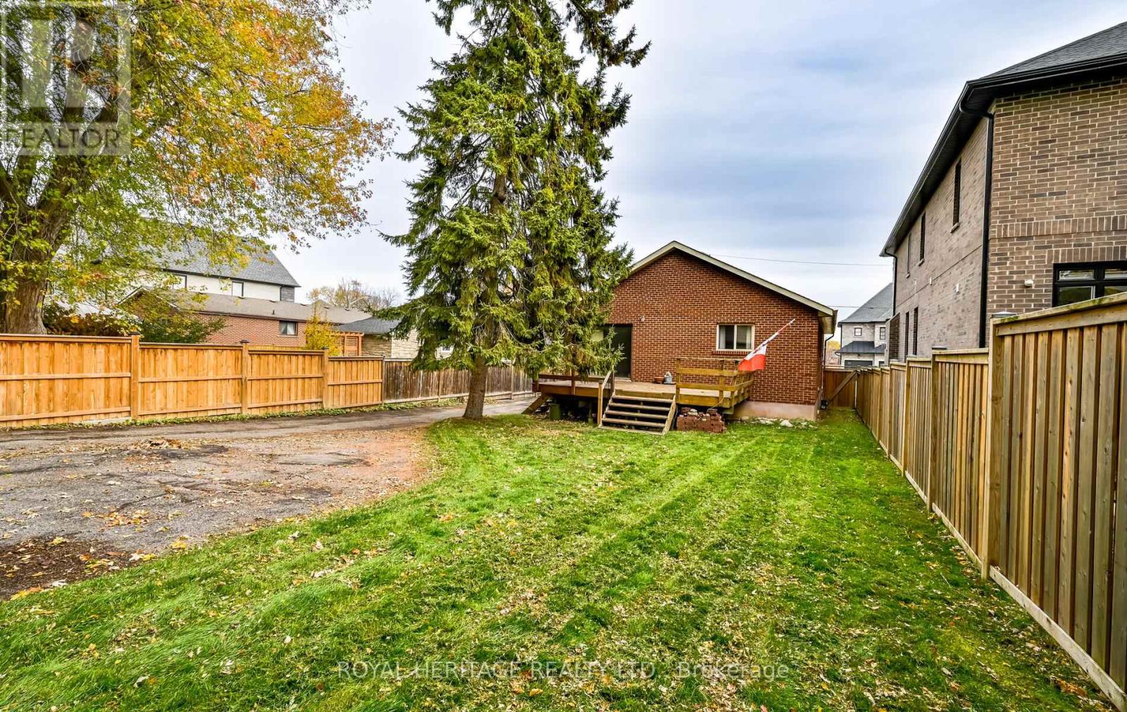 548 Marksbury Road, Pickering, Ontario  L1W 2S6 - Photo 17 - E12550162