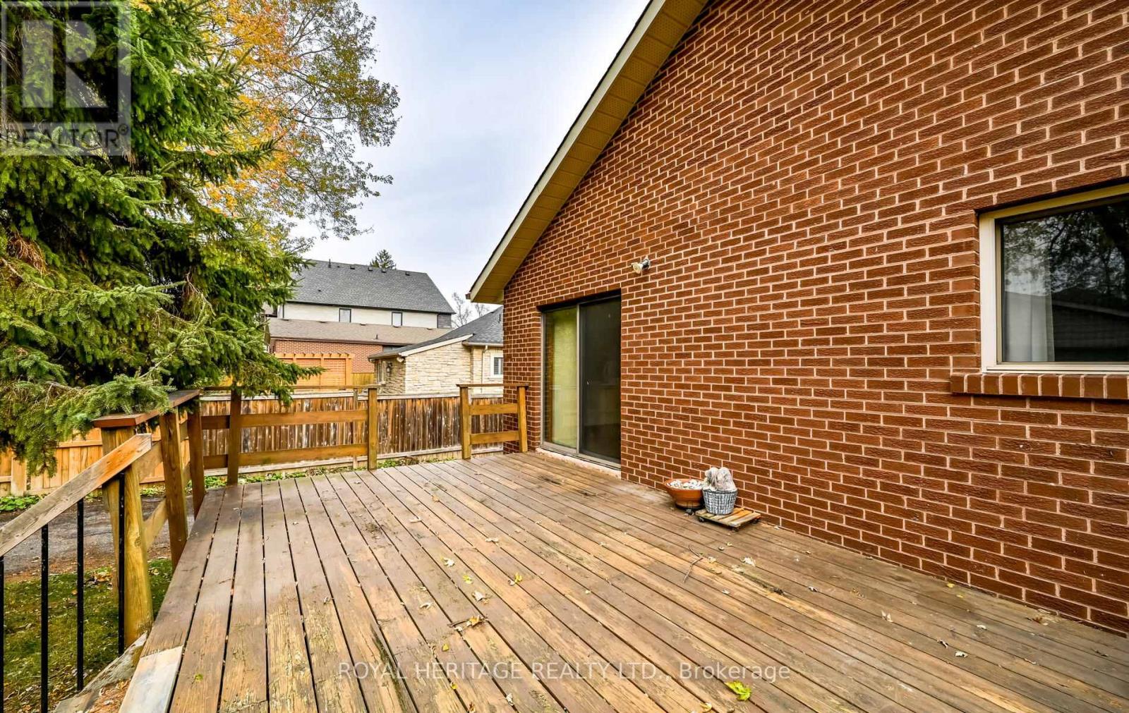 548 Marksbury Road, Pickering, Ontario  L1W 2S6 - Photo 18 - E12550162