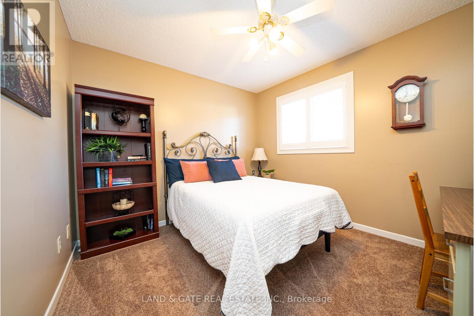 1301 Grovedale Court, Pickering, Ontario  L1X 1G9 - Photo 21 - E12550172