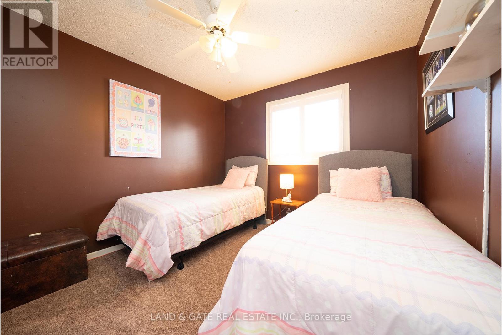 1301 Grovedale Court, Pickering, Ontario  L1X 1G9 - Photo 22 - E12550172