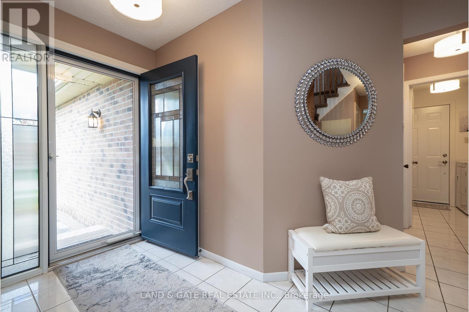 1301 Grovedale Court, Pickering, Ontario  L1X 1G9 - Photo 3 - E12550172