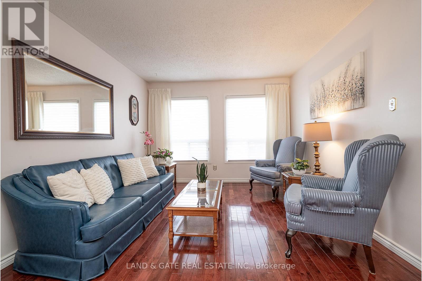 1301 Grovedale Court, Pickering, Ontario  L1X 1G9 - Photo 6 - E12550172