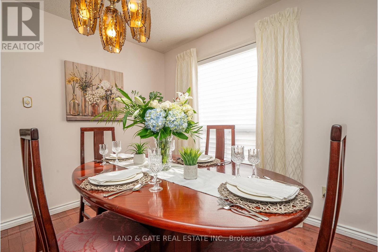 1301 Grovedale Court, Pickering, Ontario  L1X 1G9 - Photo 7 - E12550172