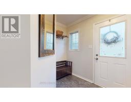 143 - 1995 ROYAL ROAD