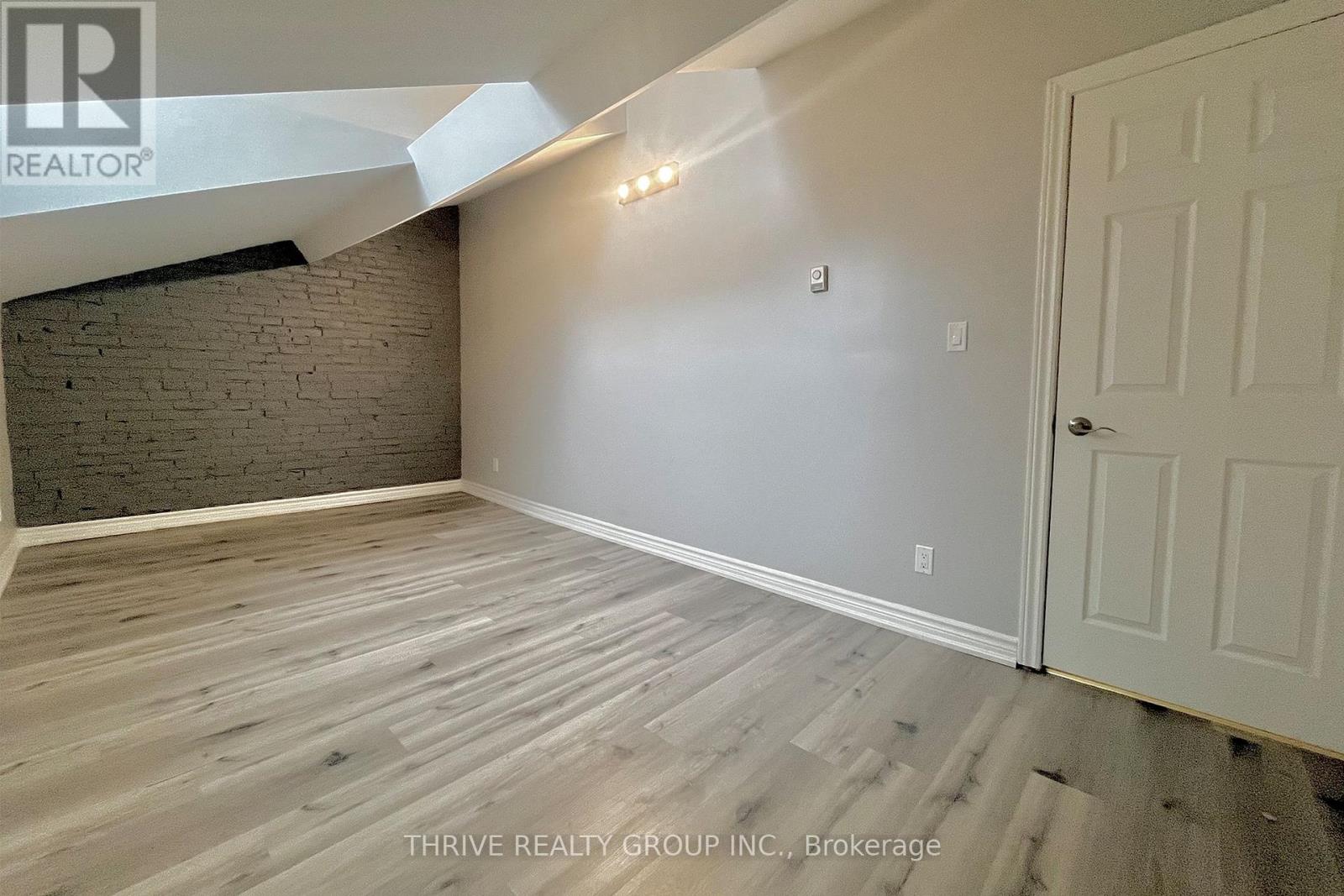 5 - 286 Talbot Street, St. Thomas, Ontario N5P 1B4 - Photo 8 - X12550138