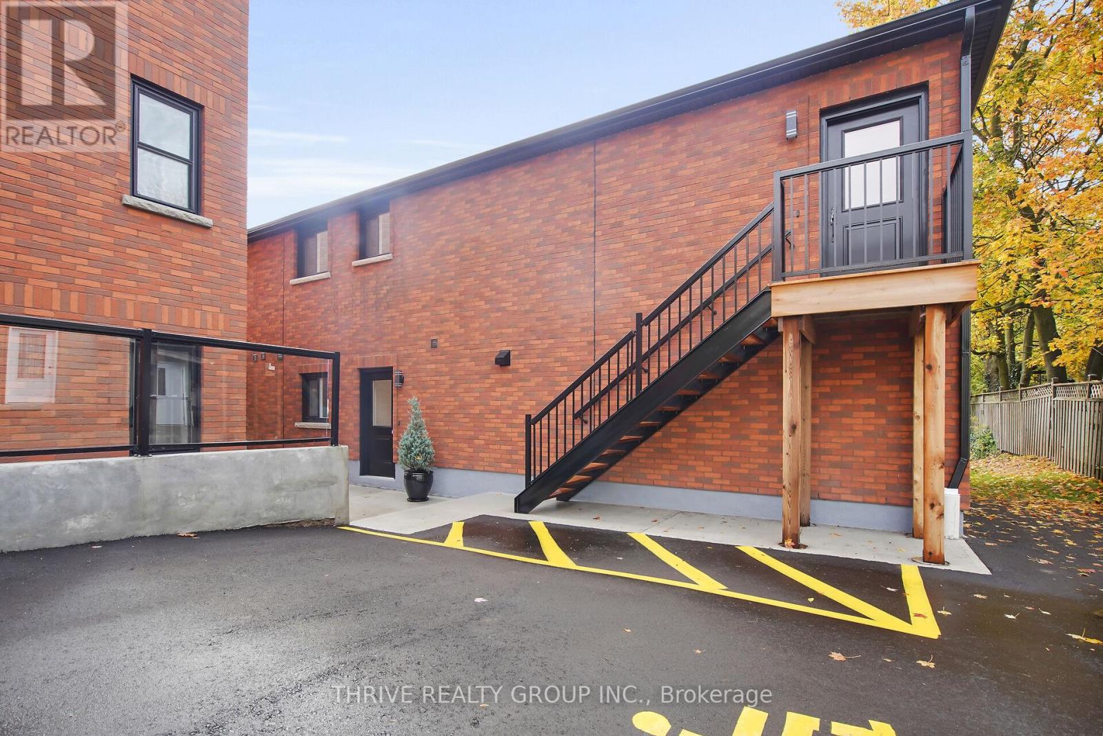 4 - 74 Church Street, Stratford, Ontario N5A 2R2 - Photo 4 - X12550142