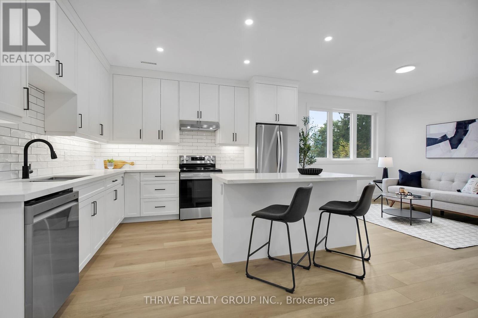 5 - 74 Church Street, Stratford, Ontario N5A 2R2 - Photo 8 - X12550144