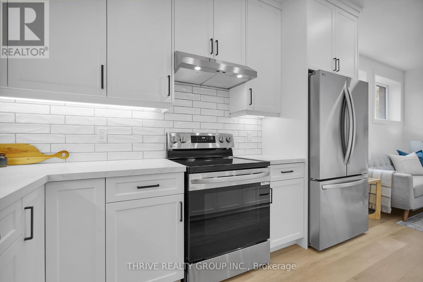 6 - 74 Church Street, Stratford, Ontario  N5A 2R2 - Photo 11 - X12550146