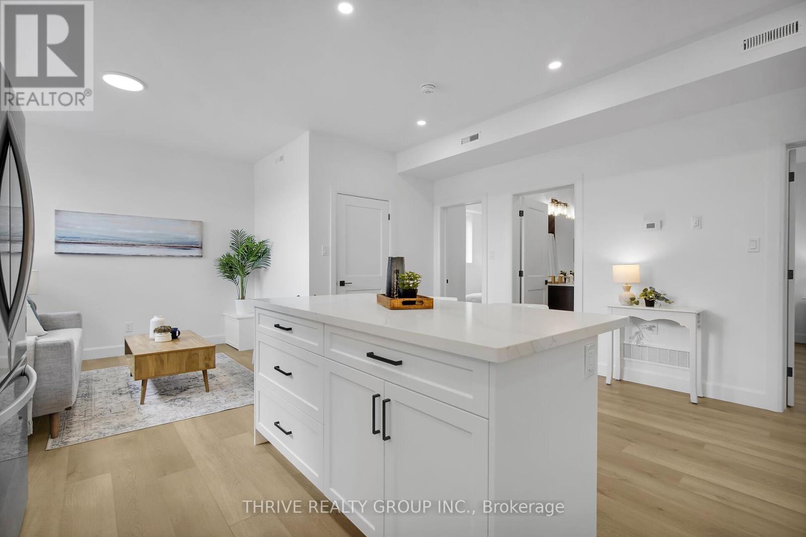 6 - 74 Church Street, Stratford, Ontario  N5A 2R2 - Photo 12 - X12550146