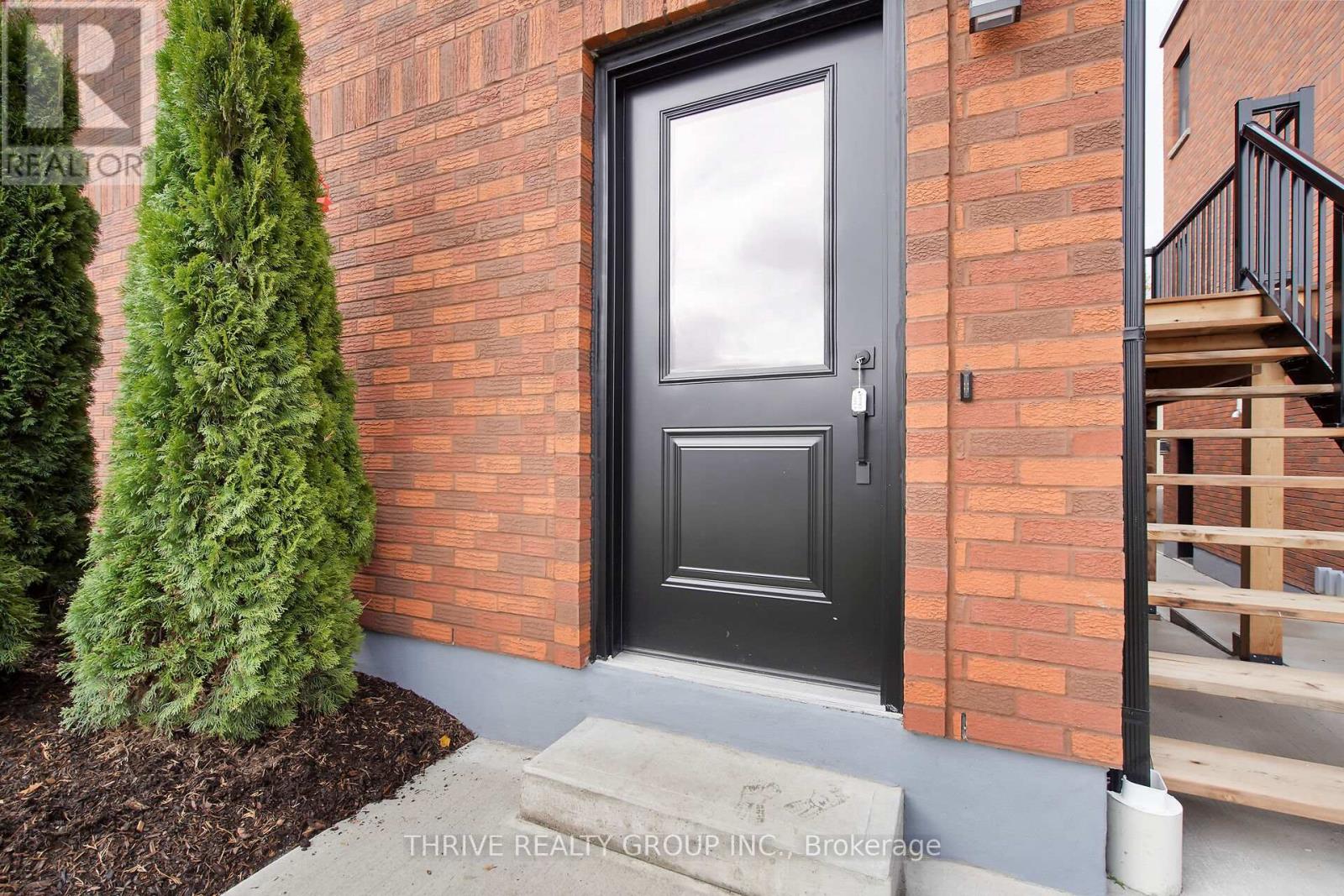 6 - 74 Church Street, Stratford, Ontario  N5A 2R2 - Photo 2 - X12550146