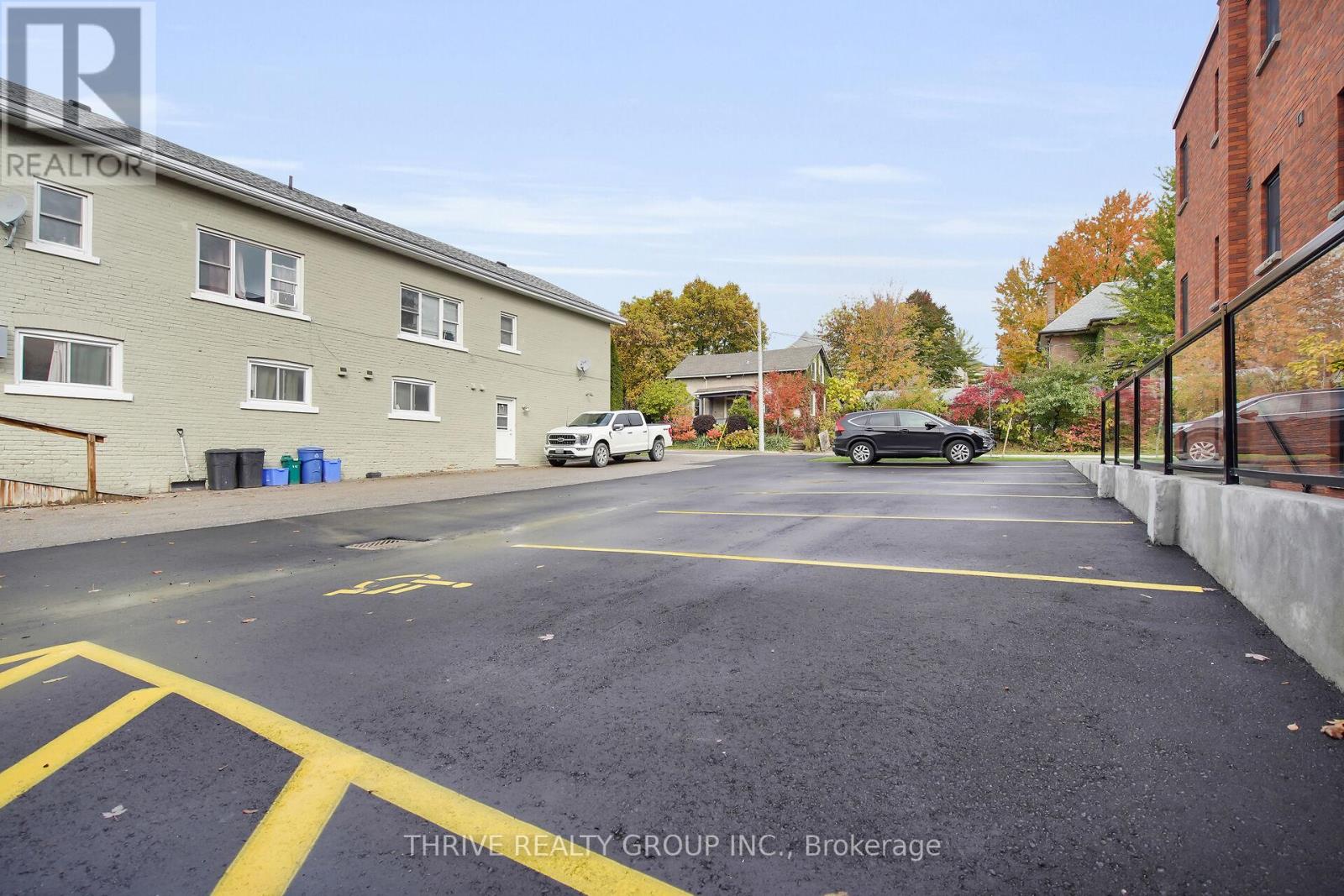 6 - 74 Church Street, Stratford, Ontario  N5A 2R2 - Photo 5 - X12550146