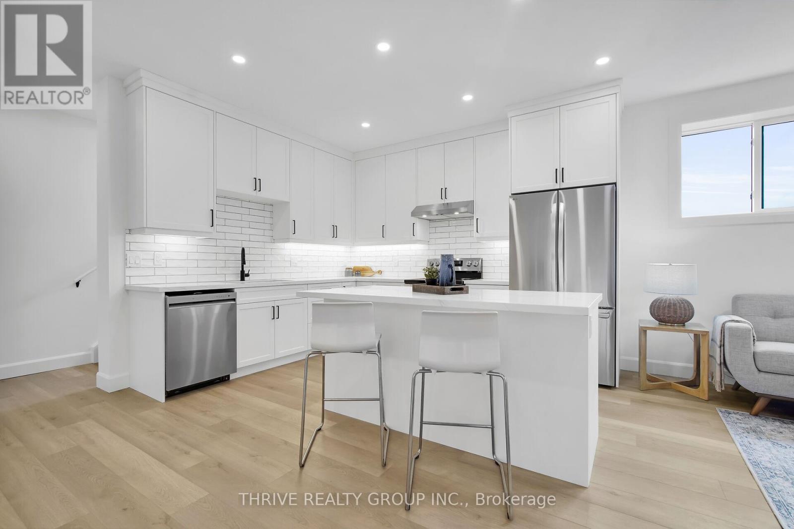 6 - 74 Church Street, Stratford, Ontario  N5A 2R2 - Photo 8 - X12550146