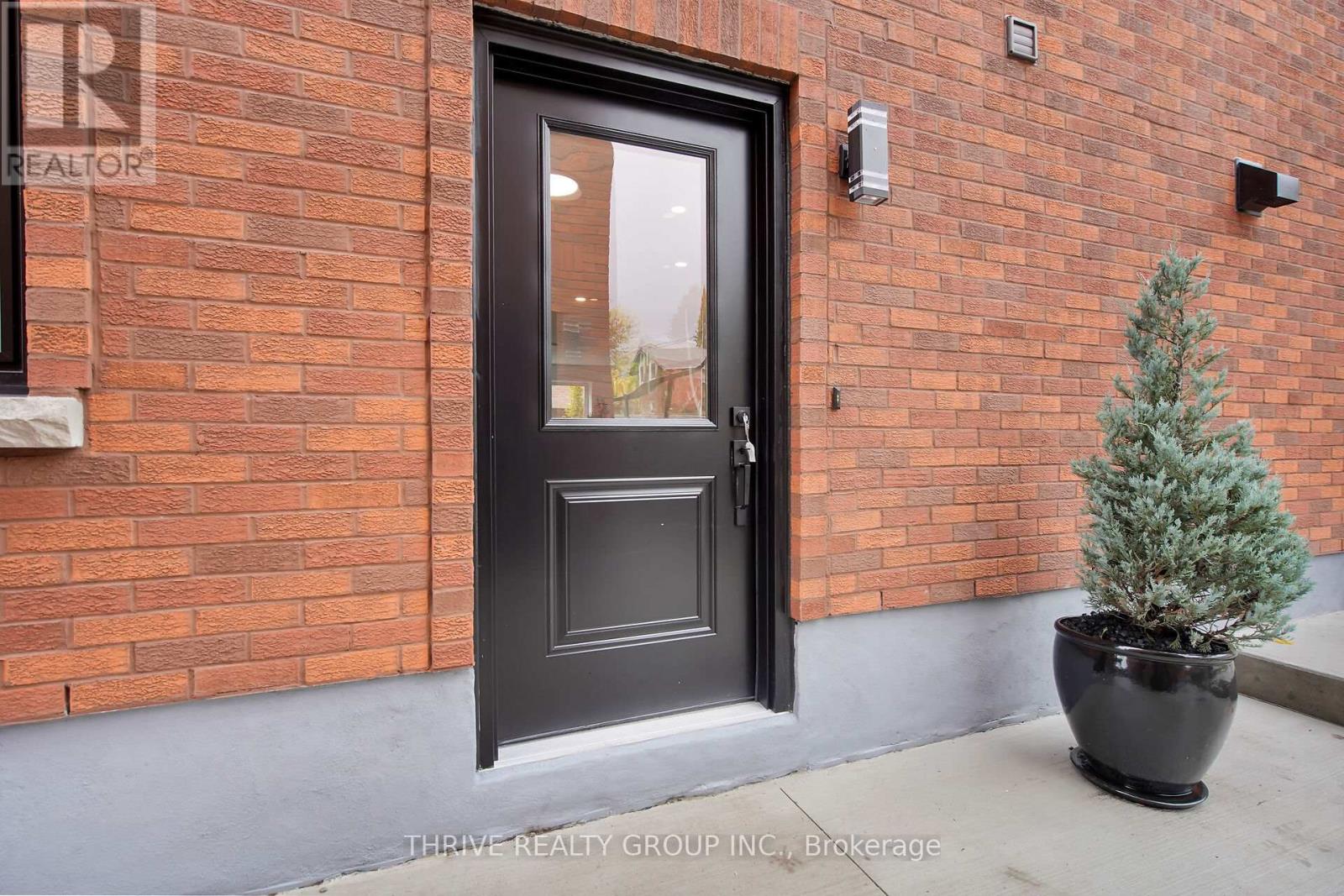 7 - 74 Church Street, Stratford, Ontario N5A 2R2 - Photo 16 - X12550154