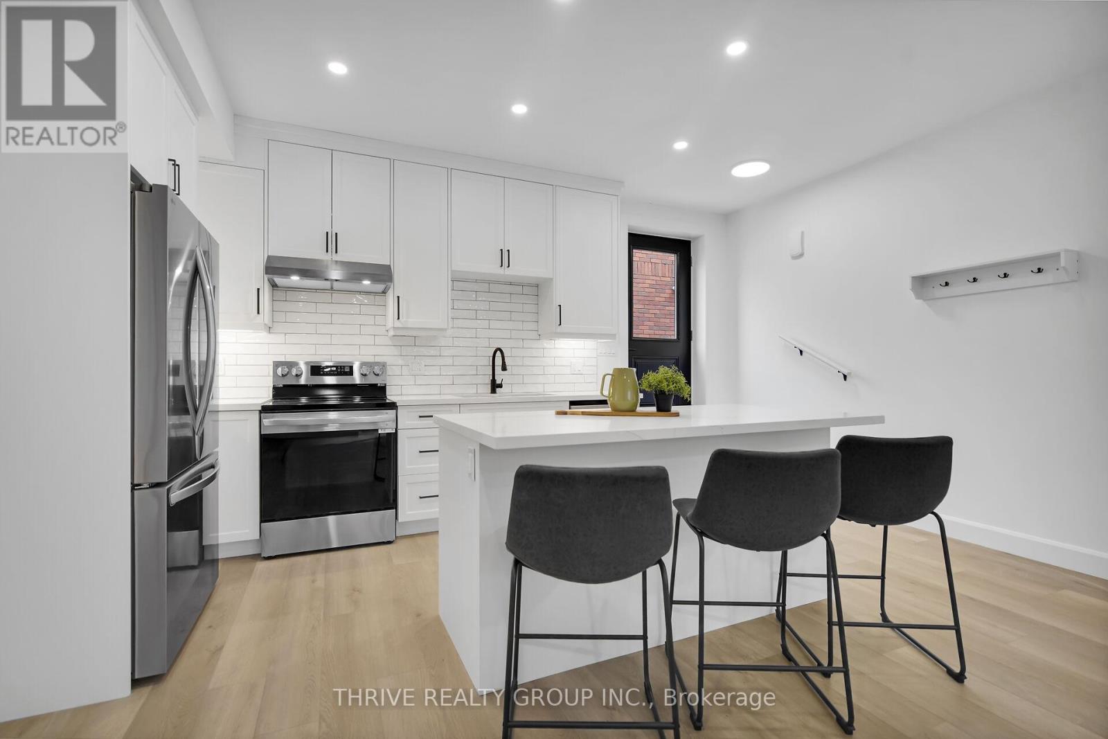 7 - 74 Church Street, Stratford, Ontario N5A 2R2 - Photo 2 - X12550154