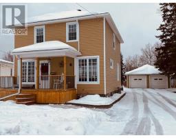 64 BYNG AVENUE, Kapuskasing, Ontario