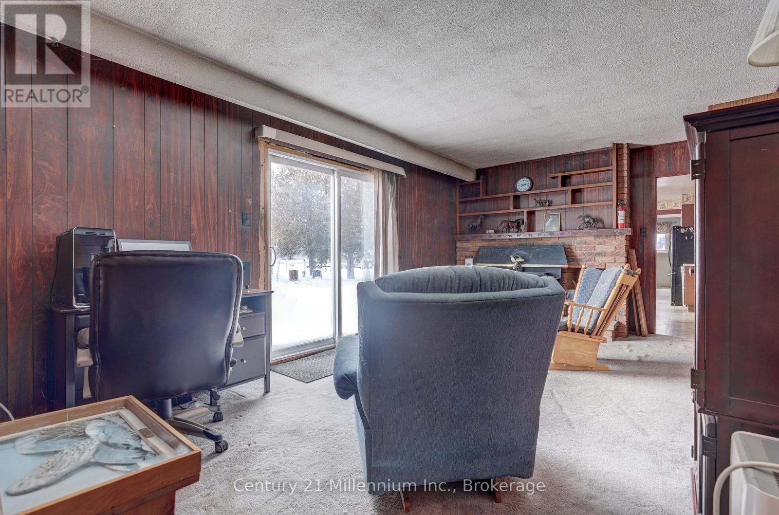 425158 Irish Lake Road, Grey Highlands, Ontario  N0C 1H0 - Photo 35 - X12544534