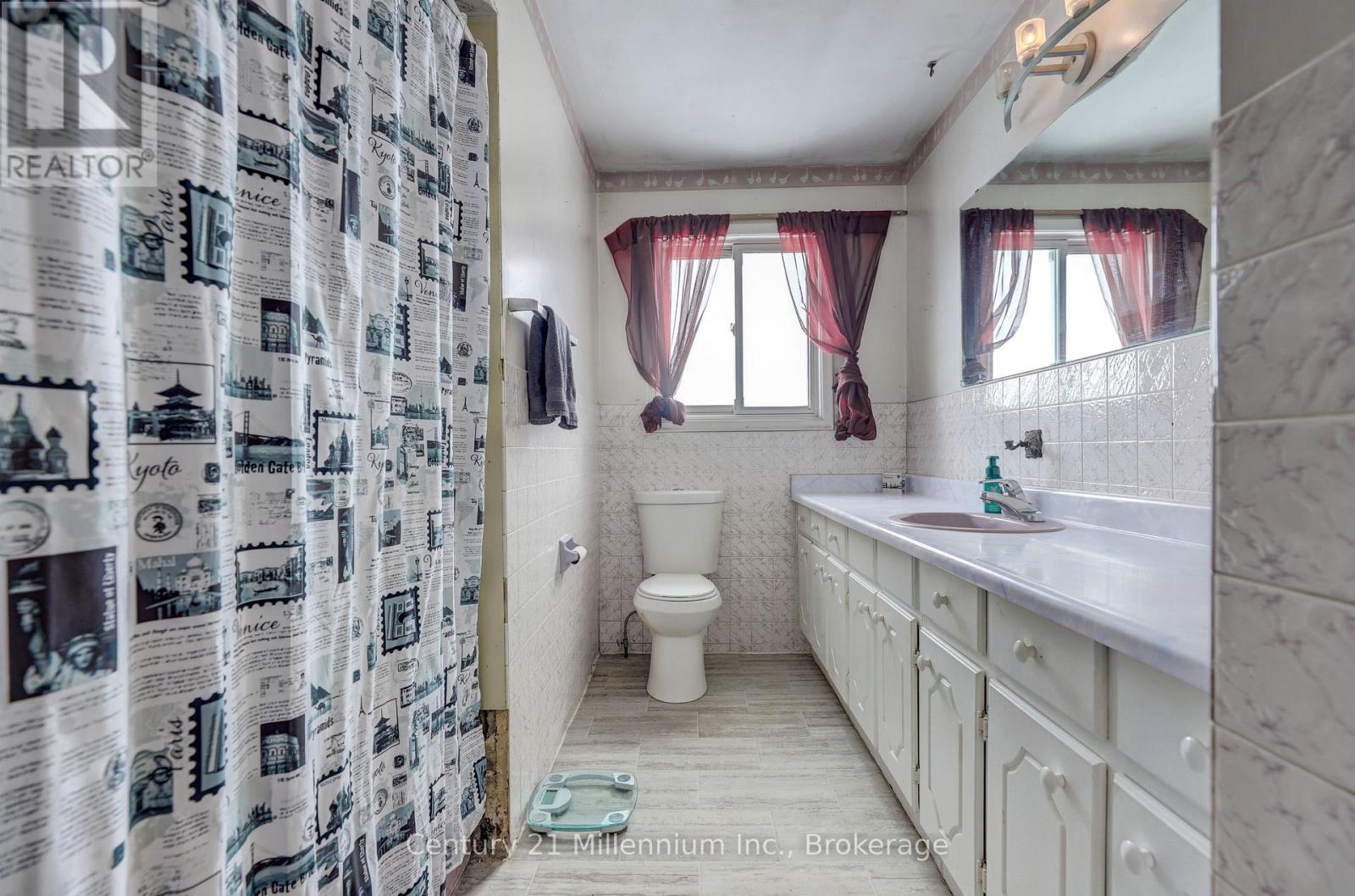 425158 Irish Lake Road, Grey Highlands, Ontario  N0C 1H0 - Photo 39 - X12544534