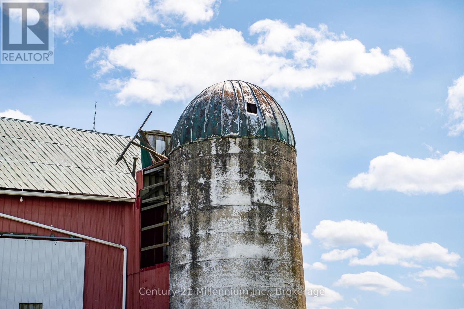 425158 Irish Lake Road, Grey Highlands, Ontario  N0C 1H0 - Photo 44 - X12544534