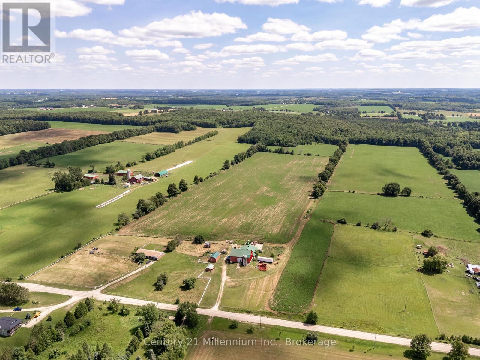 425158 Irish Lake Road, Grey Highlands, Ontario  N0C 1H0 - Photo 5 - X12544534