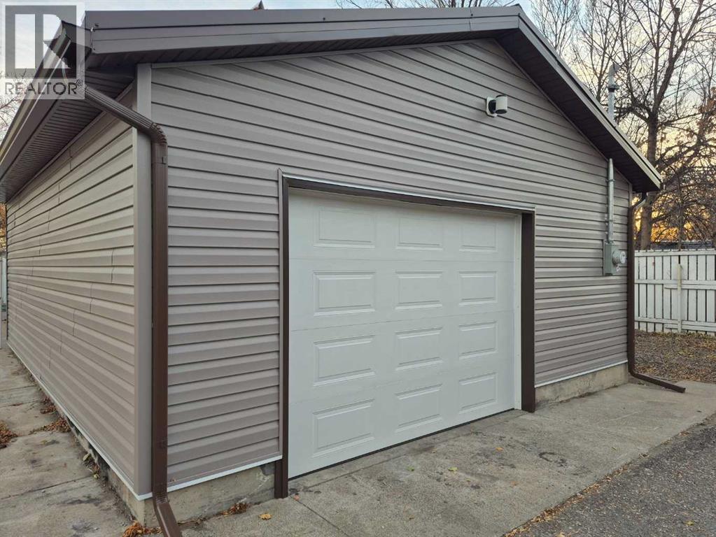 1605 3 Avenue N, Lethbridge, Alberta  t1h 0j7 - Photo 28 - A2266926