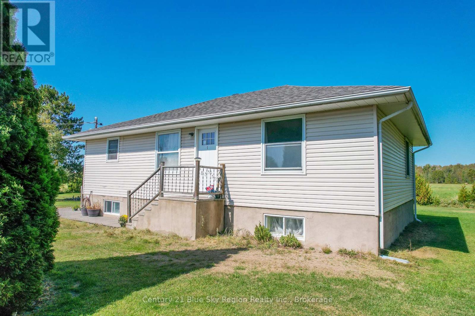 781 Lalande Road, West Nipissing, Ontario P2B 2V3 - Photo 32 - X12418548