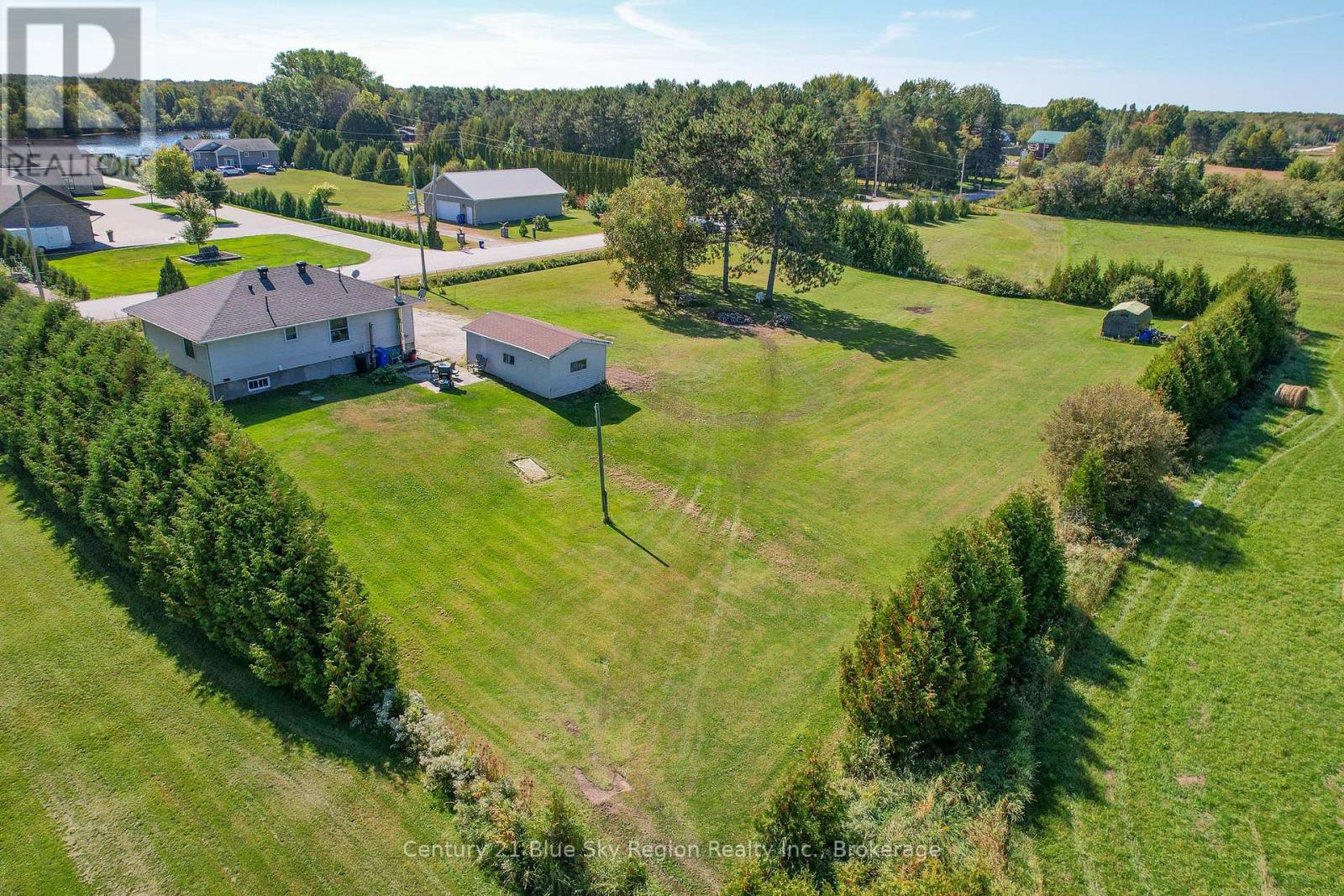 781 Lalande Road, West Nipissing, Ontario P2B 2V3 - Photo 37 - X12418548