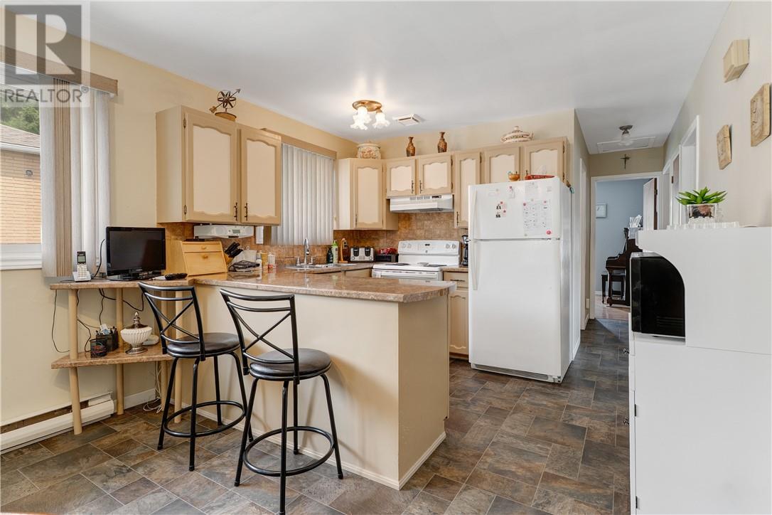 58 Mckinnon Street, Sudbury, Ontario P3B 3J3 - Photo 3 - 2125638