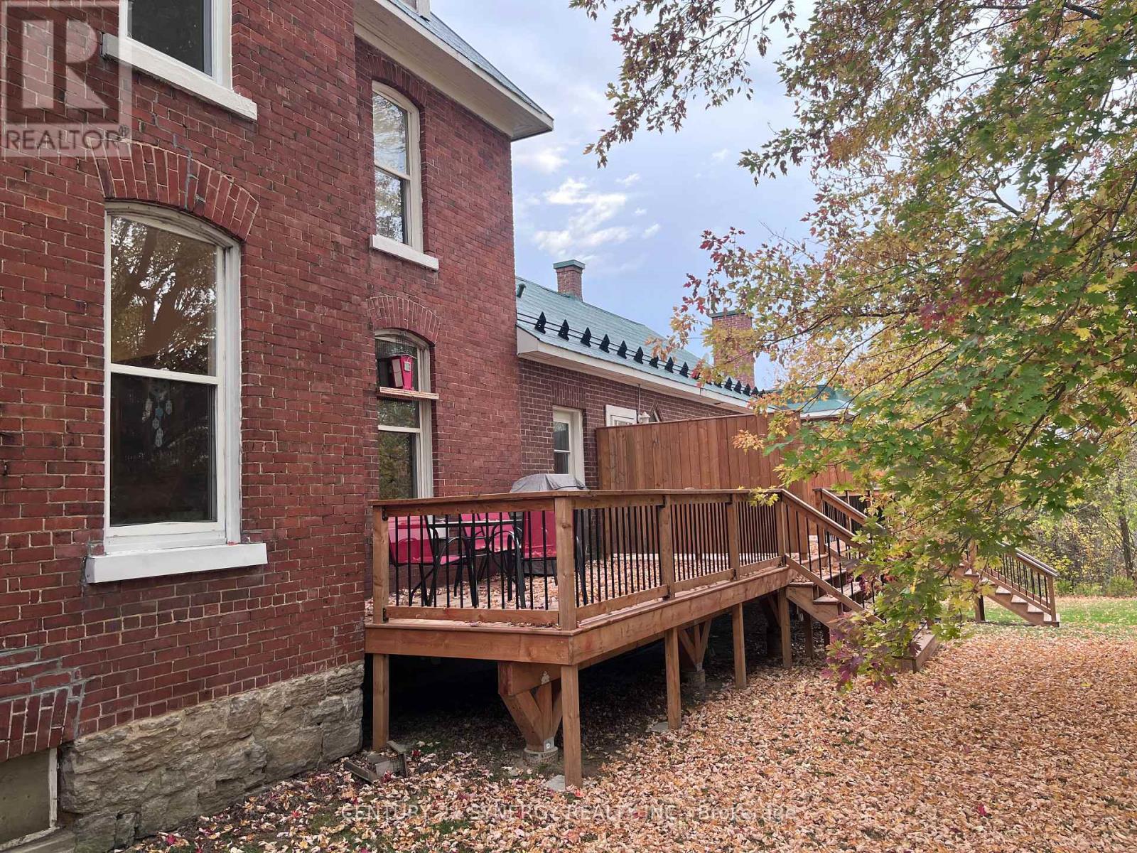 180 River Road, Mcnab/braeside, Ontario  K7S 1R4 - Photo 9 - X12449395