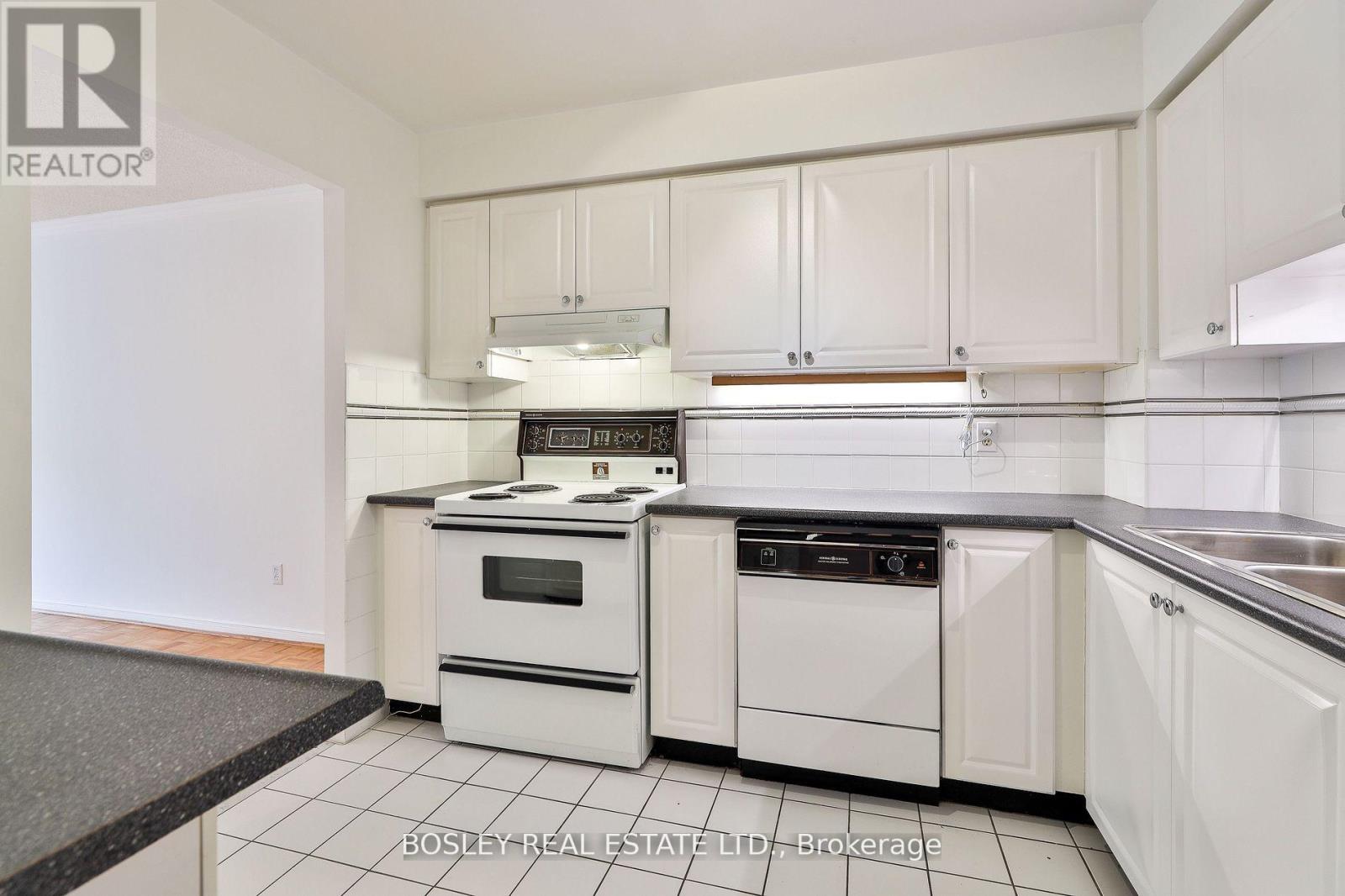 306 - 928 Millwood Road, Toronto, Ontario  M4G 1X3 - Photo 10 - C12550168