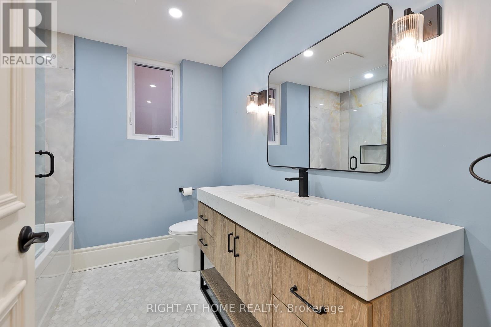 Upper - 119 Chaplin Crescent, Toronto, Ontario  M5P 1A6 - Photo 18 - C12550198