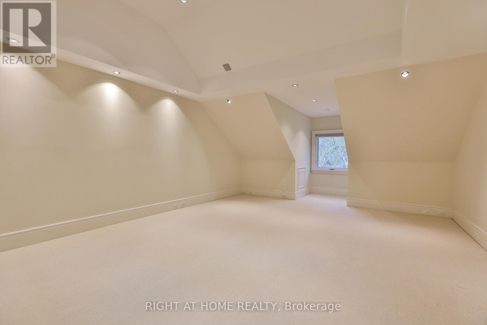 Upper - 119 Chaplin Crescent, Toronto, Ontario  M5P 1A6 - Photo 23 - C12550198